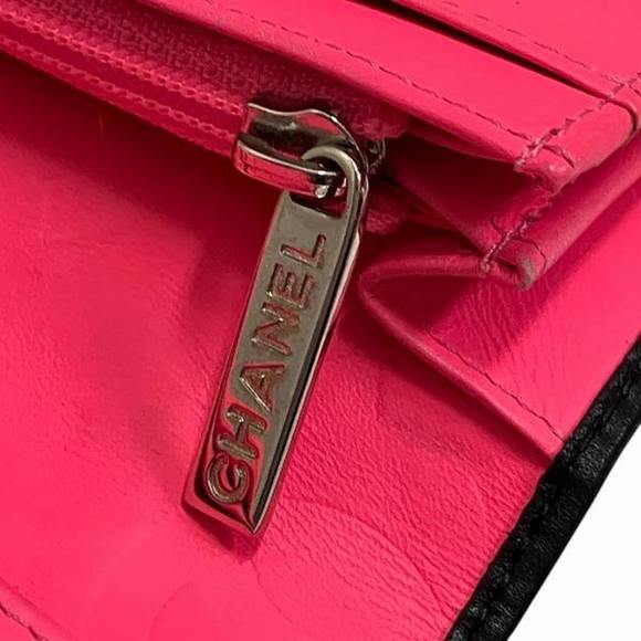 CHANEL Black Wallet - Picture 9 of 9
